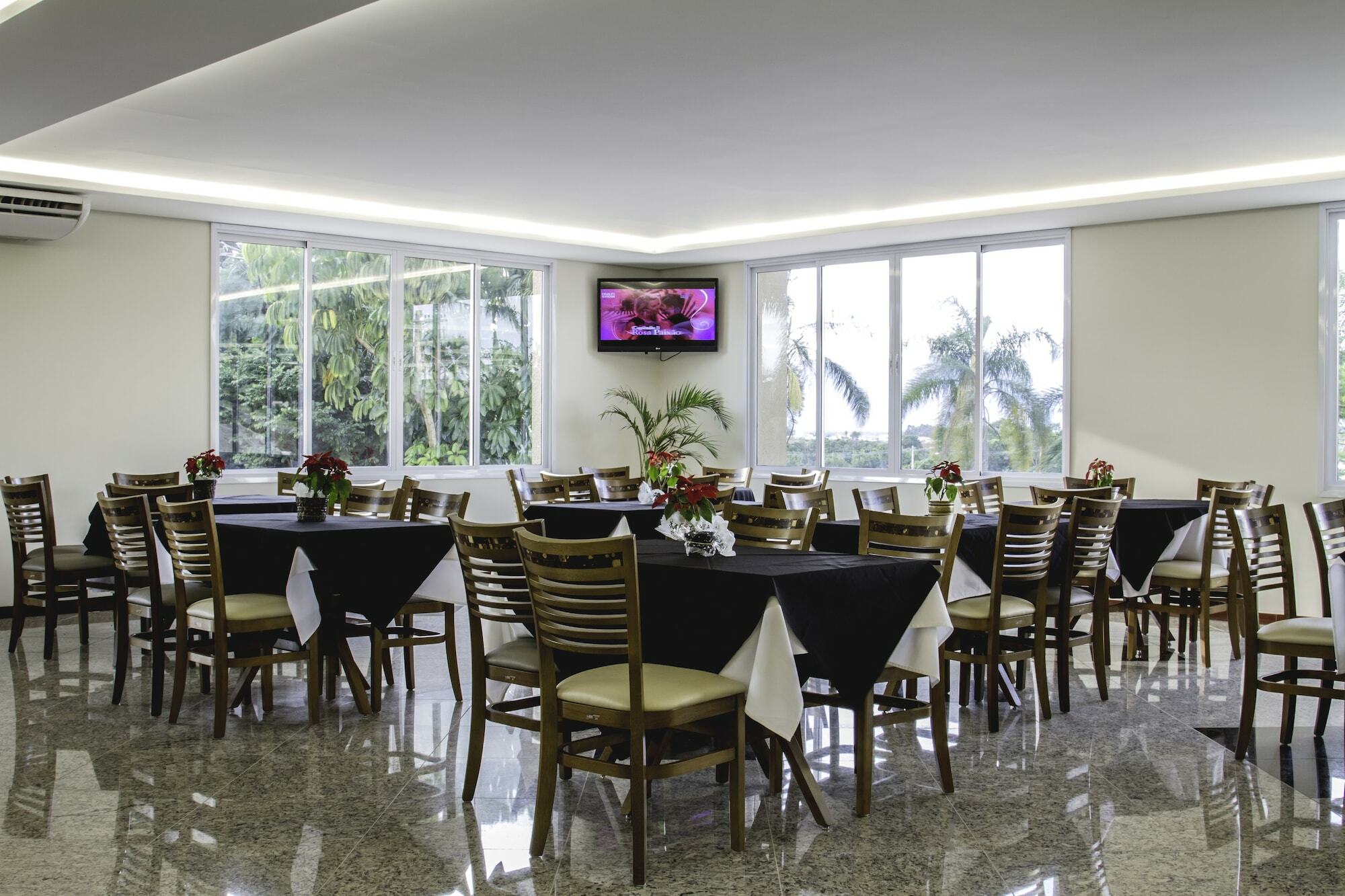 Colonial Plaza Hotel Pindamonhangaba Dış mekan fotoğraf